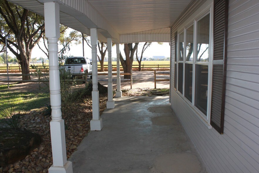 More Photos Of 16607 Mueschke Rd, Cypress Office Residential For Sale