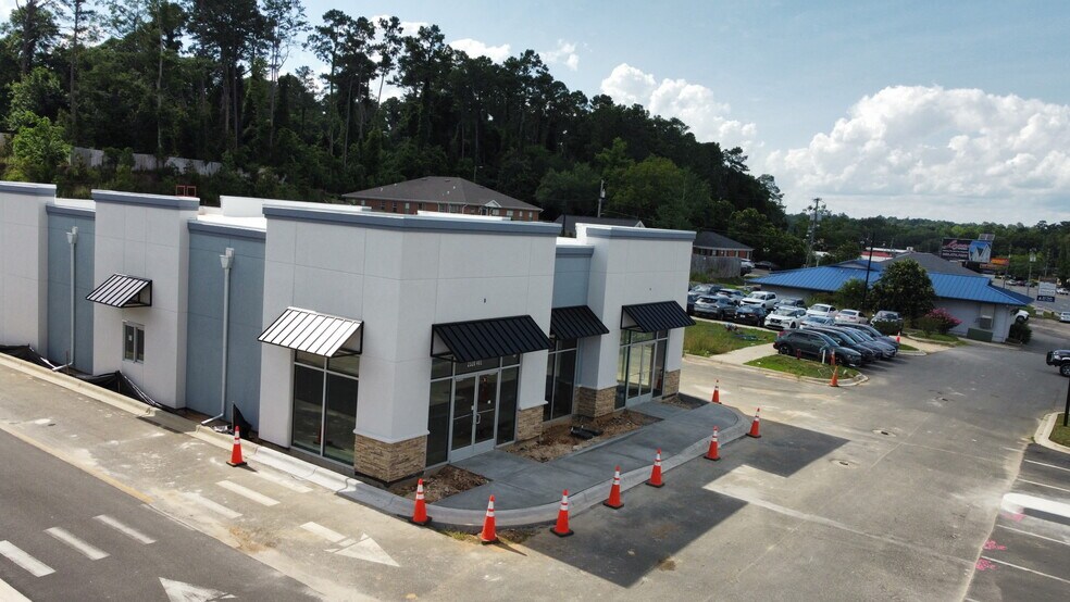 More Photos Of 2320 Capital Cir NE, Tallahassee General Retail For Lease