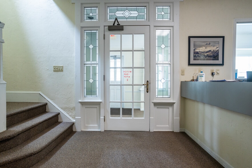 More Photos Of 1013 SW 2nd Ave, Gainesville Office For Sale