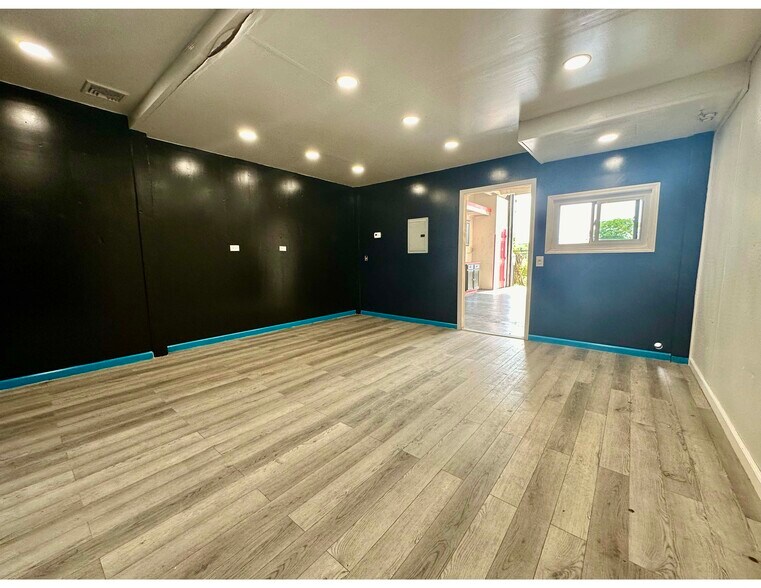 More Photos Of 250 Greenwich Ave, Goshen Office For Lease