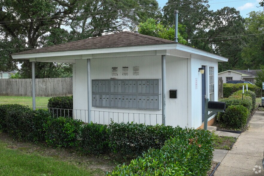 More Photos Of 6601 Old Shell Rd, Mobile Apartments For Sale