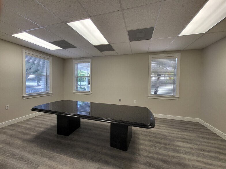 More Photos Of 12851-12853 Banyan Creek Dr, Fort Myers Office For Lease