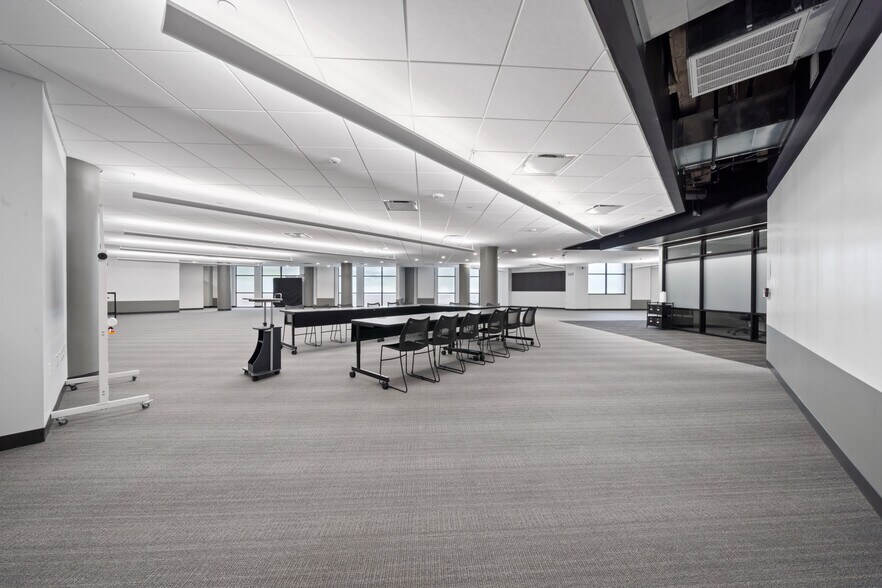 More Photos Of 7620 Guadalupe St, Austin Office For Lease