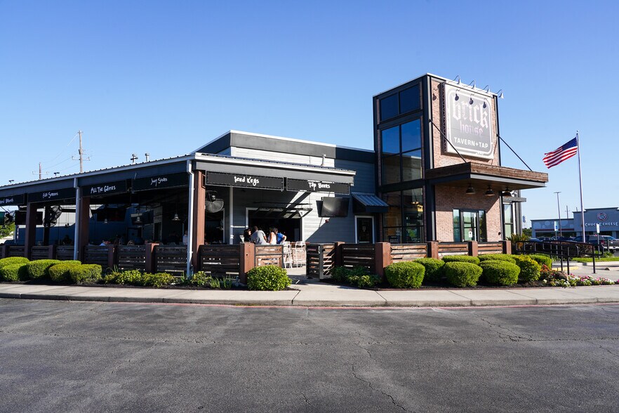 More Photos Of 122-262 E FM 1960 Byp, Humble Unknown For Lease