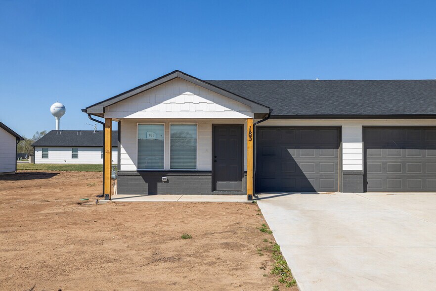 More Photos Of 185 Indian Lakes Dr, Clearwater Apartments For Sale