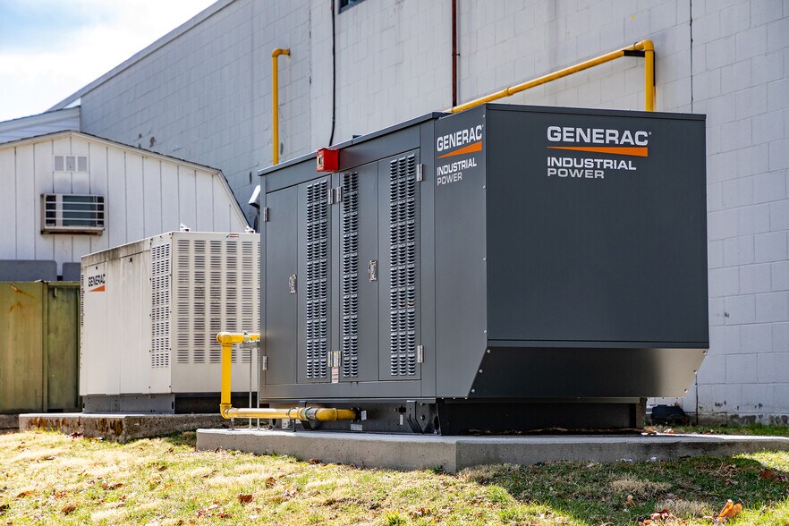 More Photos Of 1-3 Corporate Dr, Danbury Light Manufacturing For Sale