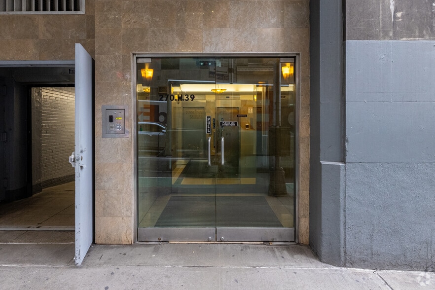 More Photos Of 270-276 W 39th St, New York Office For Lease