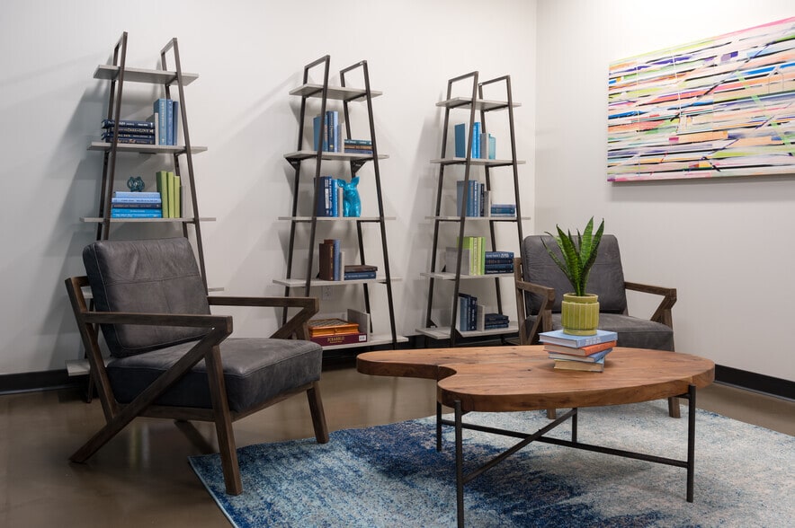 More Photos Of 84 NE Loop 410, San Antonio Coworking Space