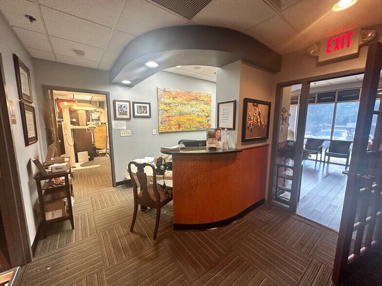 More Photos Of 342 N Main St, Alpharetta Office For Lease
