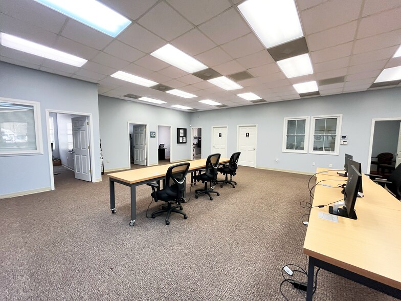 More Photos Of 5401 Netherby Rd, North Charleston Medical For Lease