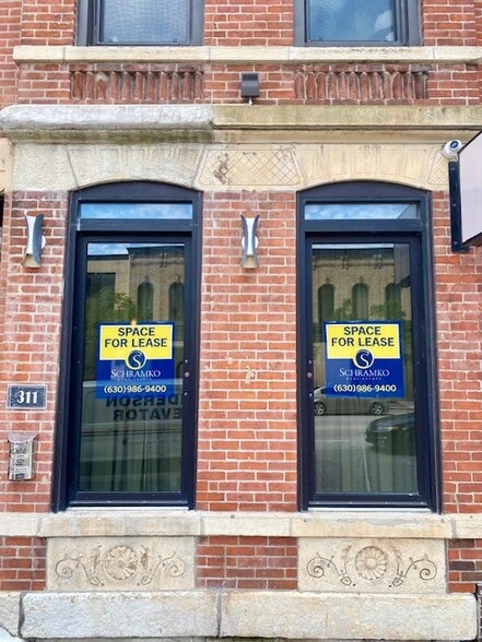 More Photos Of 311 W Chicago Ave, Chicago Restaurant For Lease