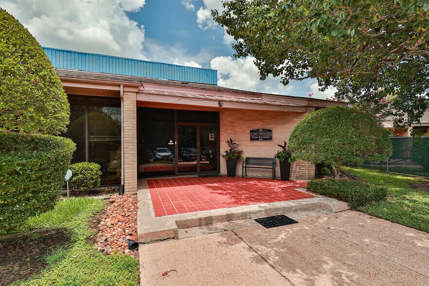More Photos Of 14411 Cornerstone Village Dr, Houston Office For Lease