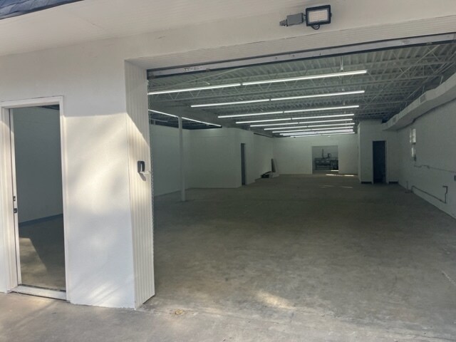 More Photos Of 1237 Strickland Rd, Roswell Light Distribution For Lease