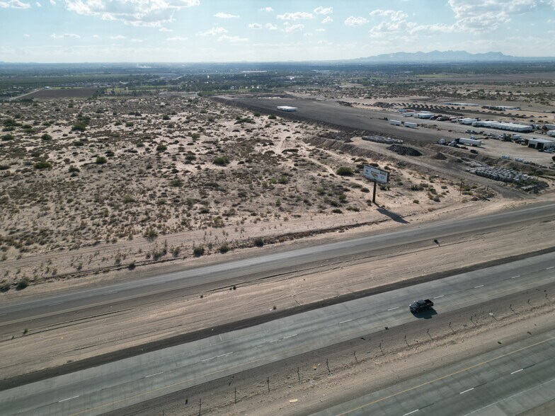 More Photos Of 12520 Gateway Boulevard East, Socorro Land For Sale