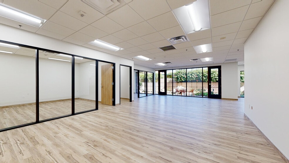 More Photos Of 2025 N 3rd St, Phoenix Unknown For Lease