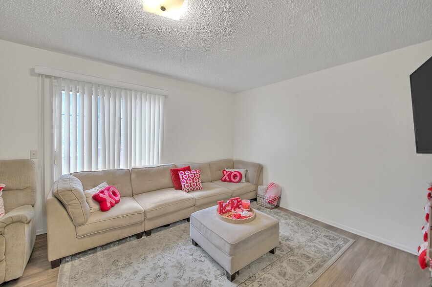 More Photos Of 275-299 Monte Vista St, La Habra Apartments For Sale