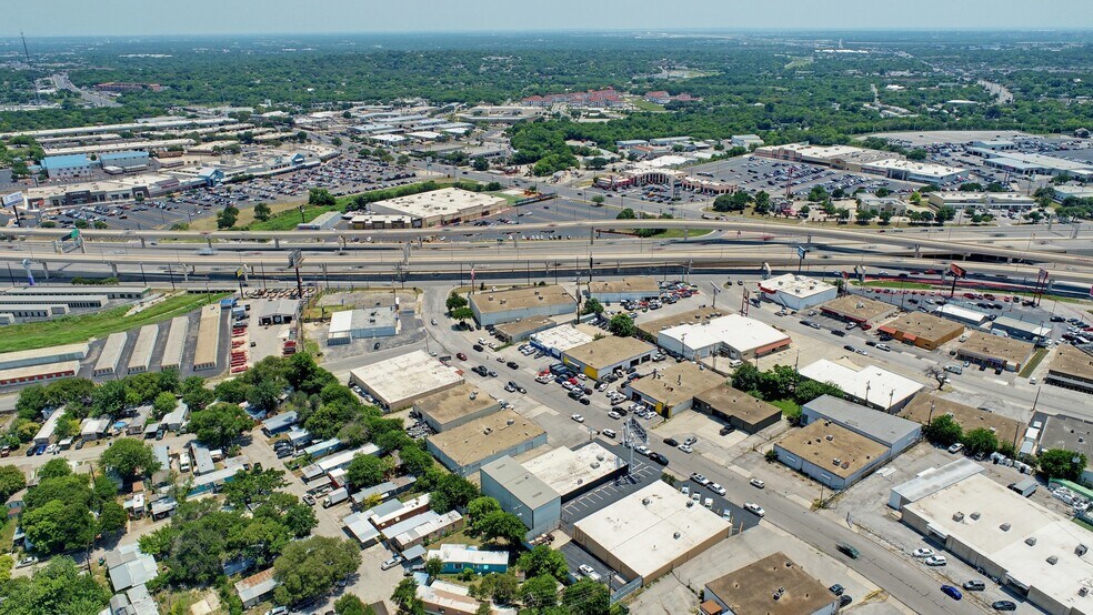 More Photos Of 5715 Kenwick St, San Antonio Warehouse For Lease