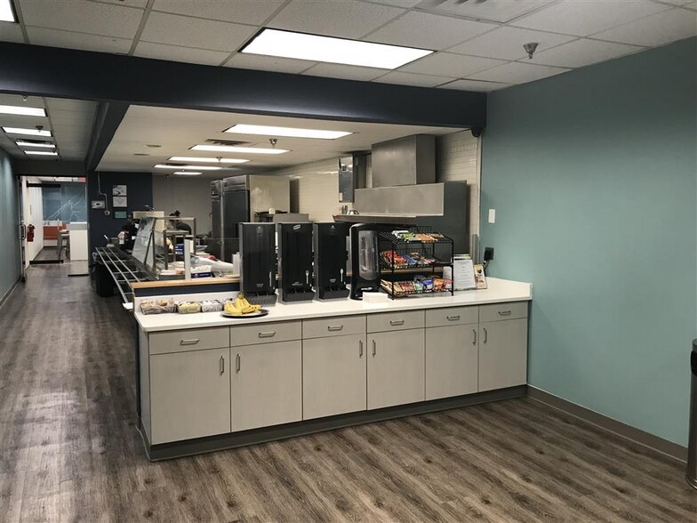 More Photos Of 90 E Halsey Rd, Parsippany Loft Creative Space For Lease