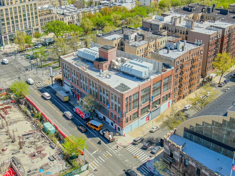 More Photos Of 402 Eastern Pky, Brooklyn Schools For Sale