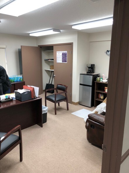 More Photos Of 506-508 Houston Ave NW, Live Oak Office For Sale