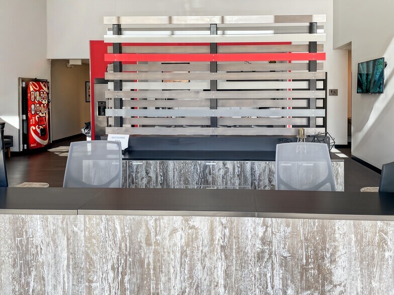 More Photos Of 8211 E Regal Pl, Tulsa Coworking Space