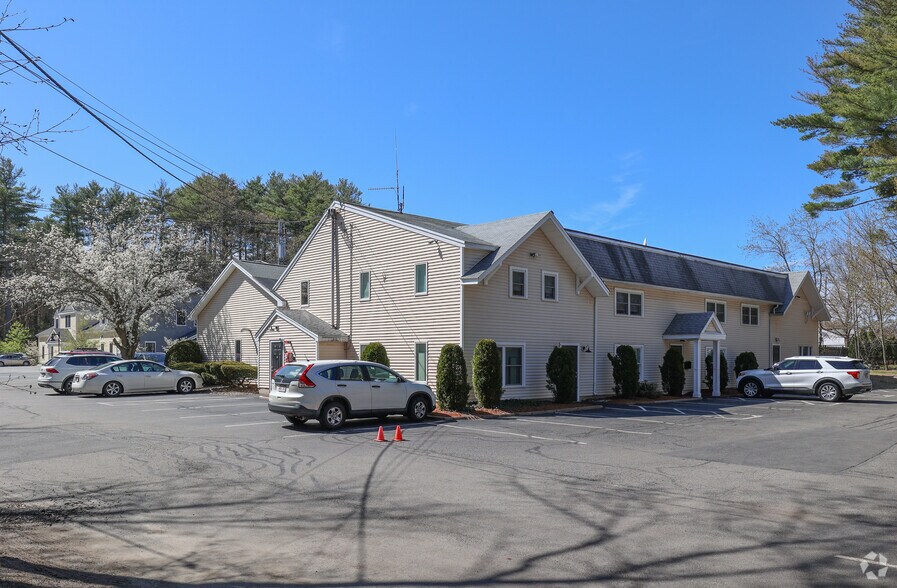 More Photos Of 1321 Main St, Reading Freestanding For Lease