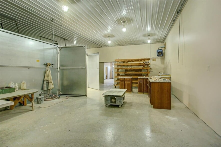 More Photos Of 5751 Colorado St. Ext., Chambersburg Flex For Sale