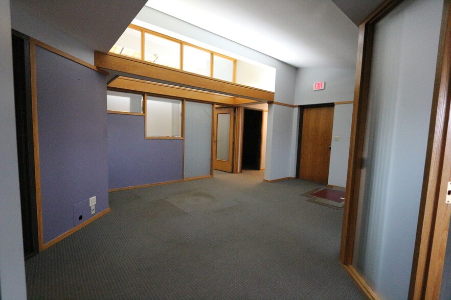 More Photos Of 473 N Kirkwood Rd, Kirkwood Office For Lease