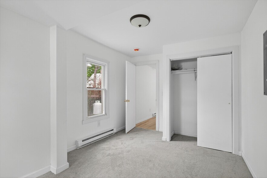 More Photos Of 48 - 50 Horseshoe Lake, Kauneonga Lake Apartments For Sale