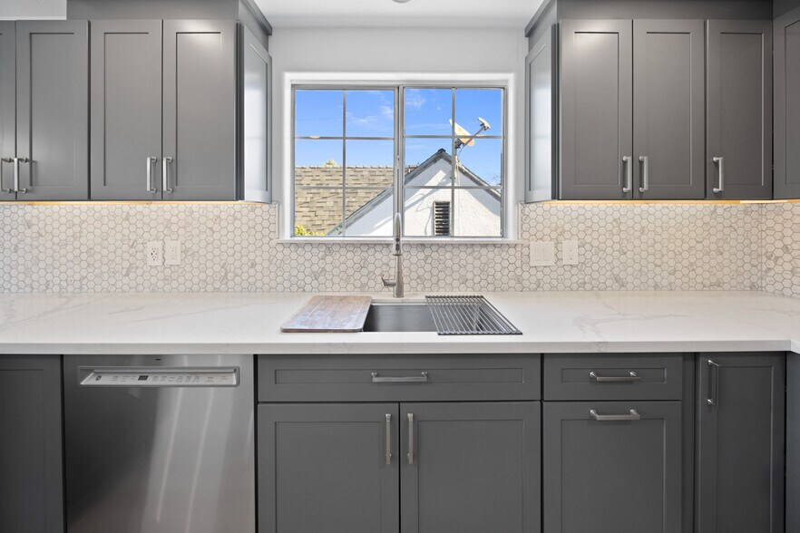 More Photos Of 422 Parkman Ave, Los Angeles Apartments For Sale