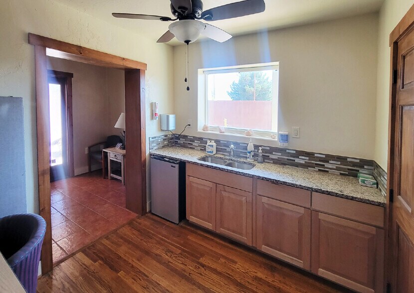 More Photos Of 5065 Corrales Rd, Corrales Medical For Lease