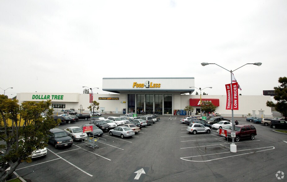 More Photos Of 851 Sepulveda Blvd, Torrance Supermarket For Lease