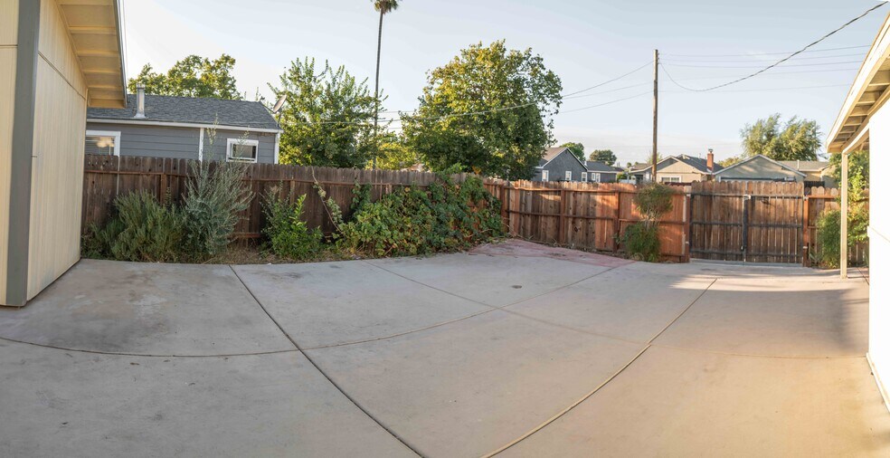 More Photos Of 5002 Martin Luther King Jr Blvd, Sacramento Religious Facility For Sale