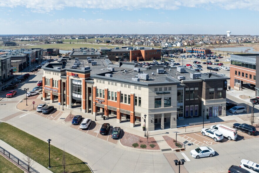 More Photos Of 1610 SW Main St, Ankeny General Retail For Lease
