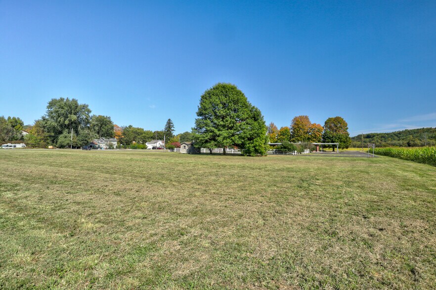 More Photos Of 4960 Hill Rd, Kennedy Schools For Lease