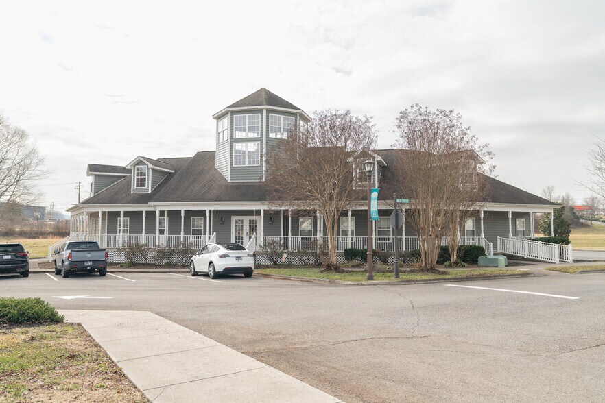 Primary Photo Of 130 Willowcreek Blvd, Sweetwater Medical For Sale