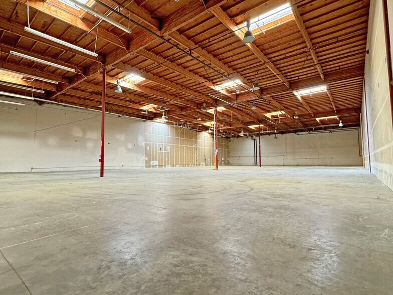 More Photos Of 147 Castilian Dr, Goleta Distribution For Lease