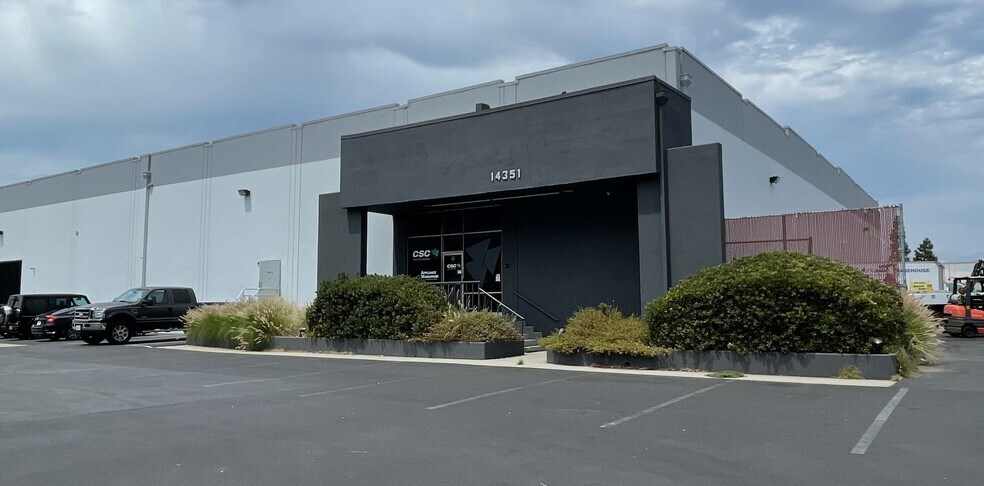 More Photos Of 14313-14351 Bonelli St, City of Industry Distribution For Sale