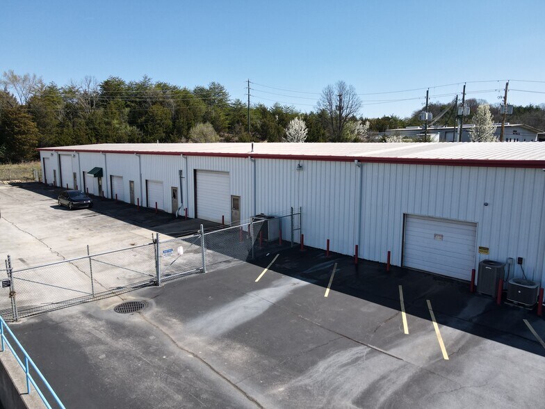 More Photos Of 2029 Brookside Ln, Kingsport Industrial For Sale