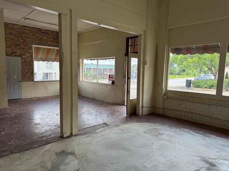 More Photos Of 137 W Main St, Manchester Office For Sale