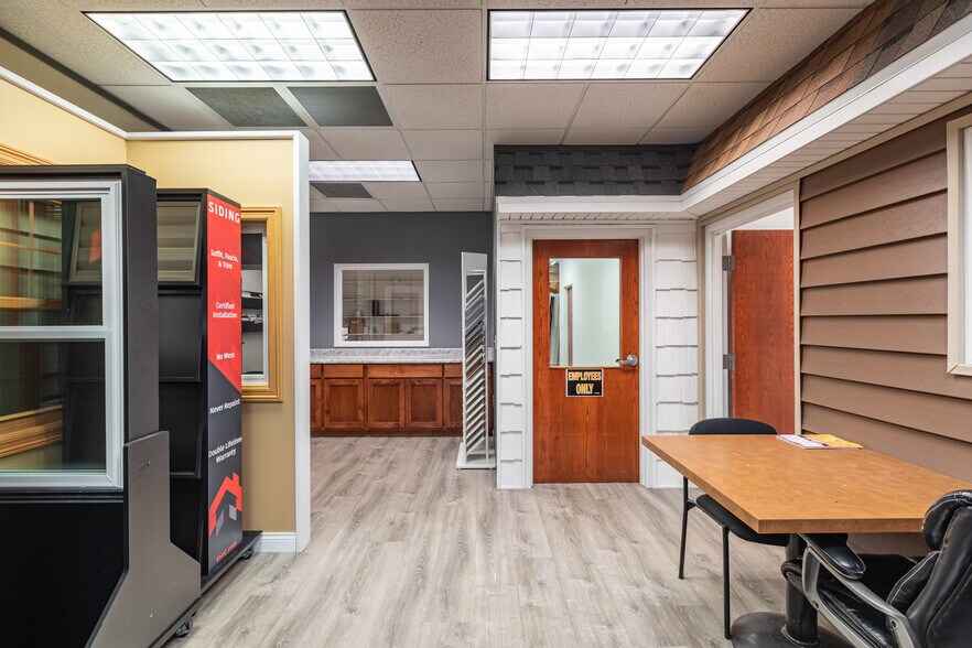 More Photos Of 2120 Hauser St, La Crosse Warehouse For Sale