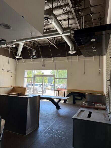 More Photos Of 6955 Camino Arroyo, Gilroy General Retail For Lease
