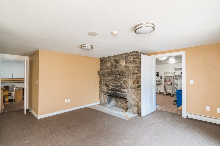 More Photos Of 154 S Mountain Rd, Northfield Schools For Sale