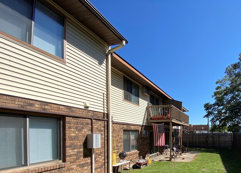 More Photos Of 25-33 14th Ave NE, Saint Cloud Apartments For Sale