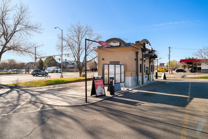 More Photos Of 1221 S Main St, Longmont General Retail For Sale