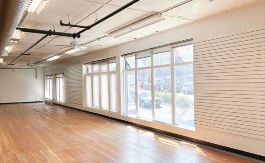 More Photos Of 2556 Montrose Ave, Abbotsford Storefront For Lease