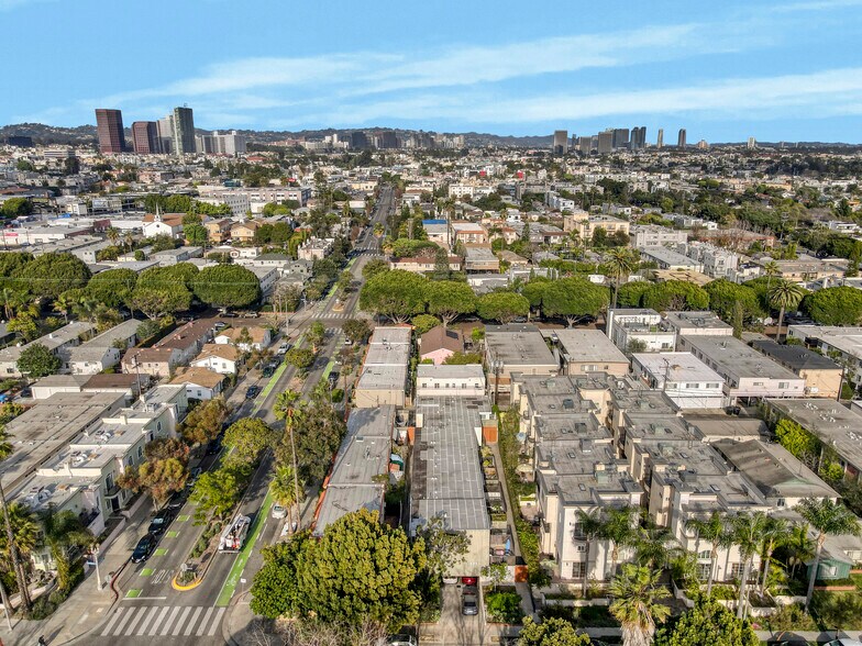 More Photos Of 1507 Berkeley St, Santa Monica Apartments For Sale