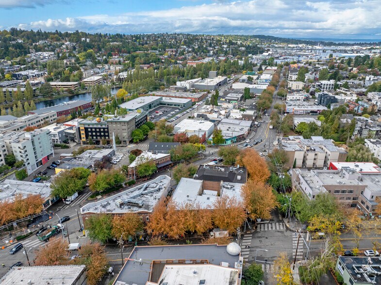 More Photos Of 3515 Fremont Pl N, Seattle Hospitality For Lease