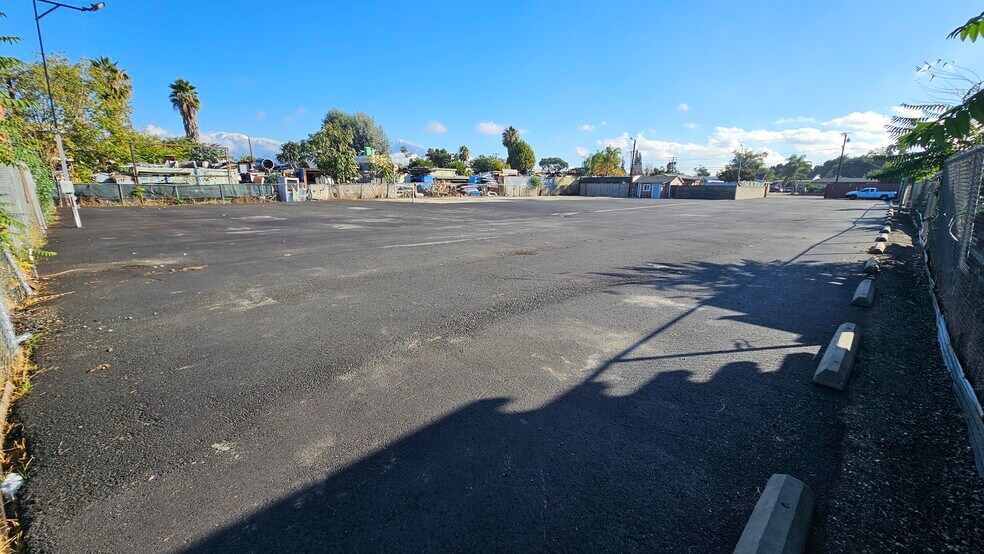 More Photos Of 11026 Roswell Ave, Pomona Industrial For Lease