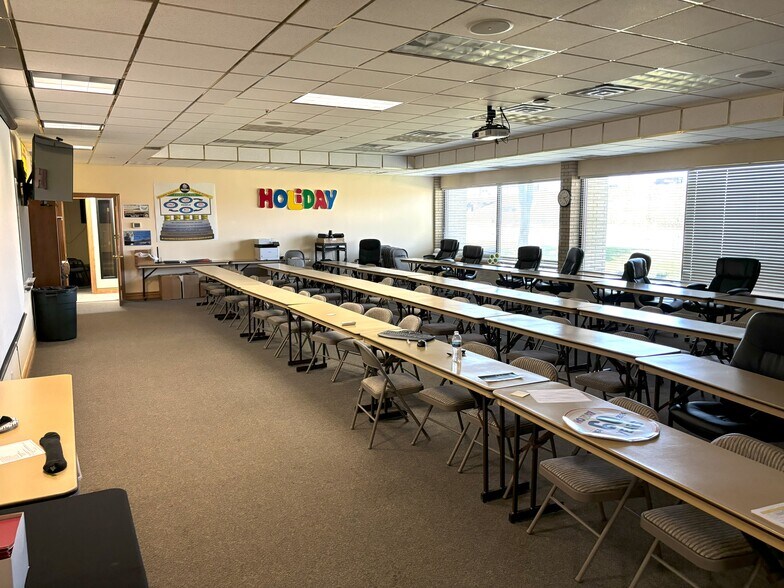 More Photos Of 3115 W 2100 S, Salt Lake City Office For Lease